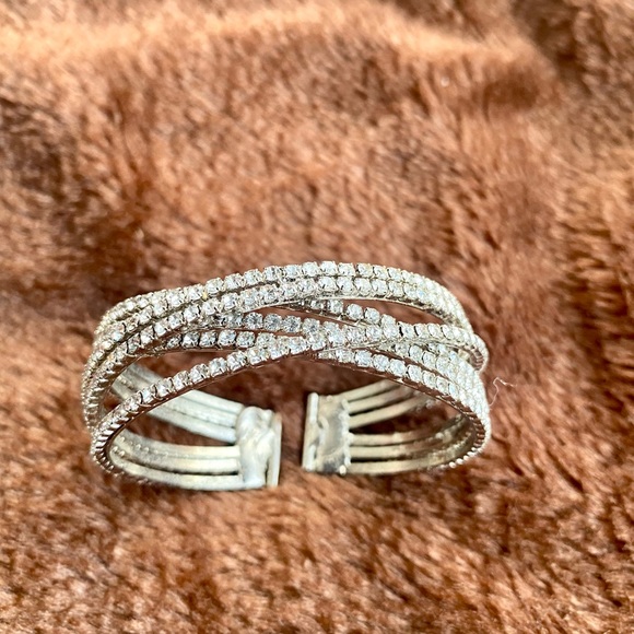 Jewelry - Beautiful Diamond Kada for Women!